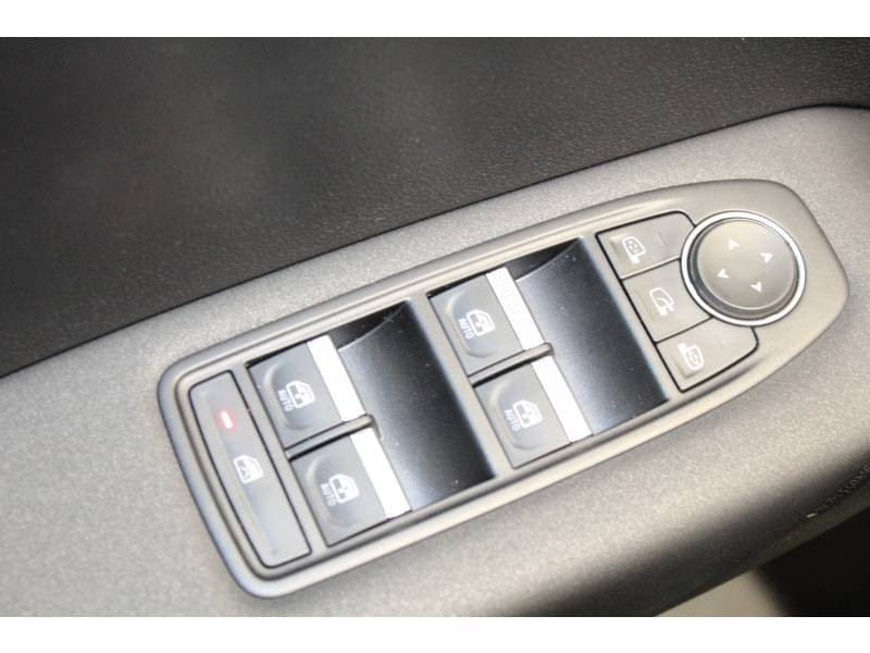 Photo 10 de l'offre de RENAULT Captur TCe 100 Business à 17490€ chez Francepronet Car Center