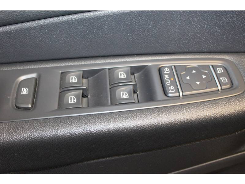 Photo 10 de l'offre de RENAULT Captur dCi 110 Energy Intens à 14990€ chez Francepronet Car Center