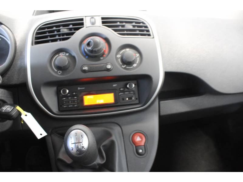 Photo 14 de l'offre de RENAULT Kangoo dCi 90 Energy Zen à 13990€ chez Francepronet Car Center
