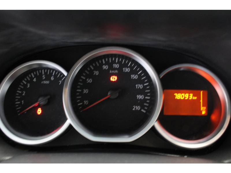 Photo 12 de l'offre de DACIA Duster dCi 110 EDC 4x2 Black Touch 2017 à 15490€ chez Francepronet Car Center