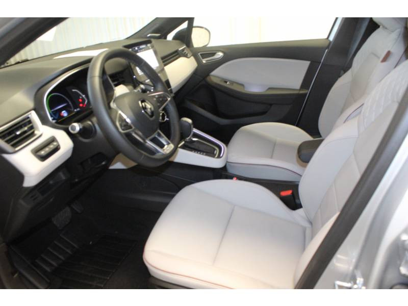 Photo 6 de l'offre de RENAULT Clio V E-Tech 140 Initiale Paris à 25490€ chez Francepronet Car Center