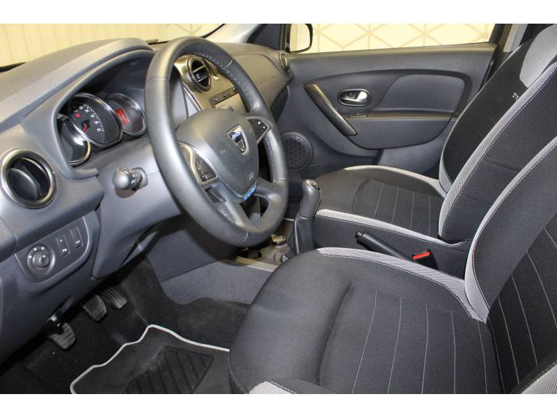 Photo 7 de l'offre de DACIA Sandero TCe 90 Stepway à 10990€ chez Francepronet Car Center