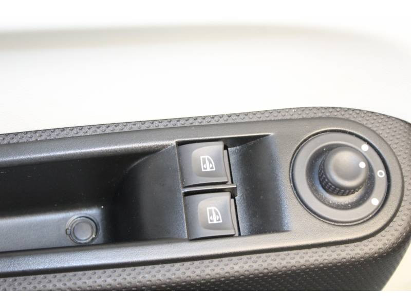 Photo 9 de l'offre de RENAULT Twingo III SCe 75 - 20 Zen à 11490€ chez Francepronet Car Center