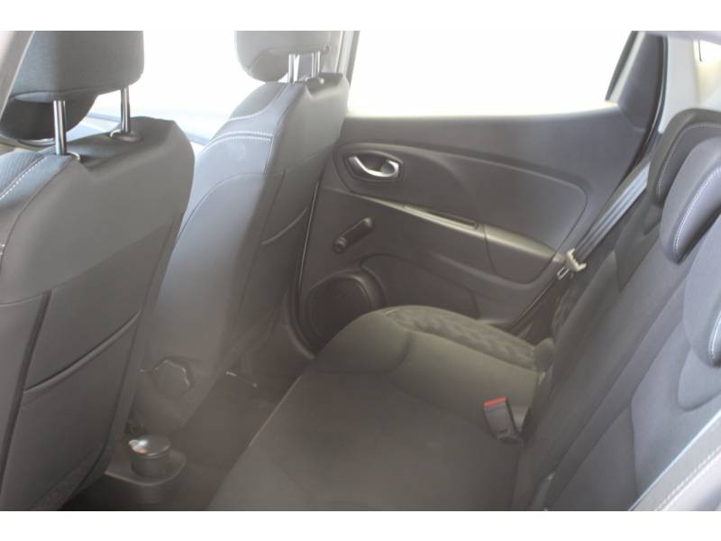 Photo 6 de l'offre de RENAULT Clio IV dCi 75 Energy E6C Zen à 9790€ chez Francepronet Car Center