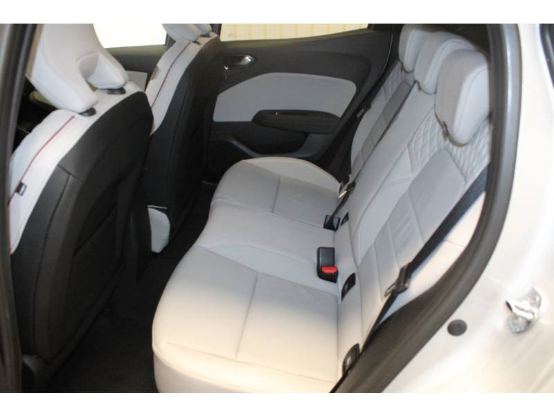 Photo 8 de l'offre de RENAULT Clio V E-Tech 140 Initiale Paris à 25490€ chez Francepronet Car Center