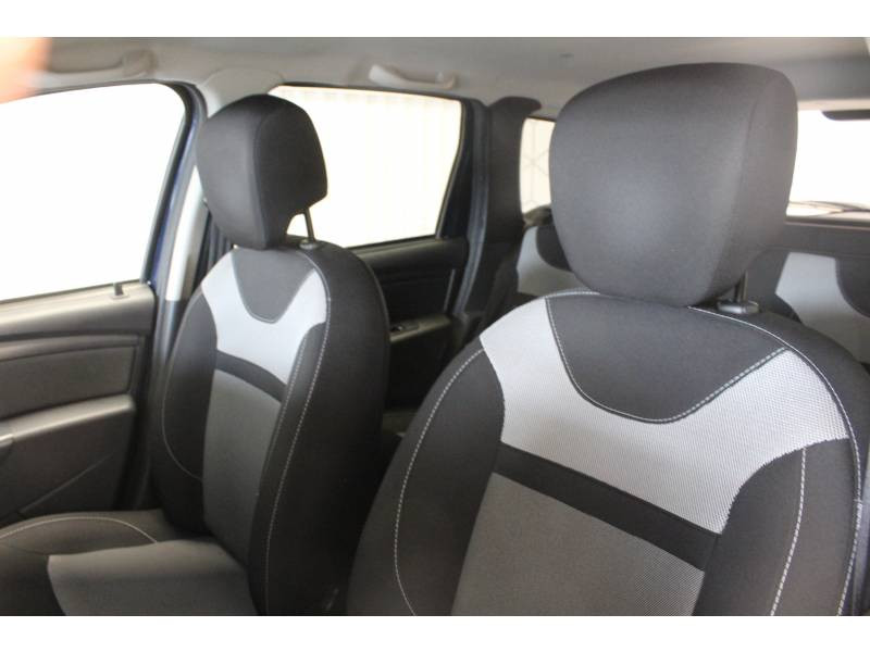 Photo 15 de l'offre de DACIA Duster dCi 110 EDC 4x2 Black Touch 2017 à 15490€ chez Francepronet Car Center