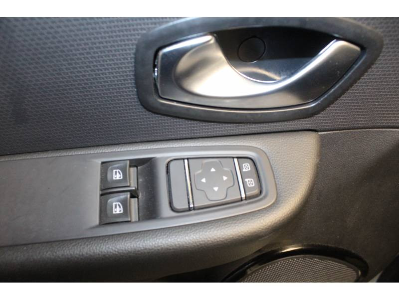 Photo 10 de l'offre de RENAULT Clio IV BUSINESS TCe 90 E6C à 10490€ chez Francepronet Car Center