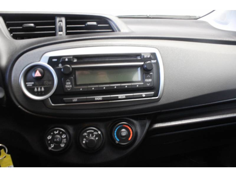 Photo 10 de l'offre de TOYOTA Yaris LCA2 90 D-4D Tendance à 8990€ chez Francepronet Car Center