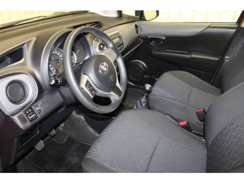 Photo 5 de l'offre de TOYOTA Yaris LCA2 90 D-4D Tendance à 8990€ chez Francepronet Car Center