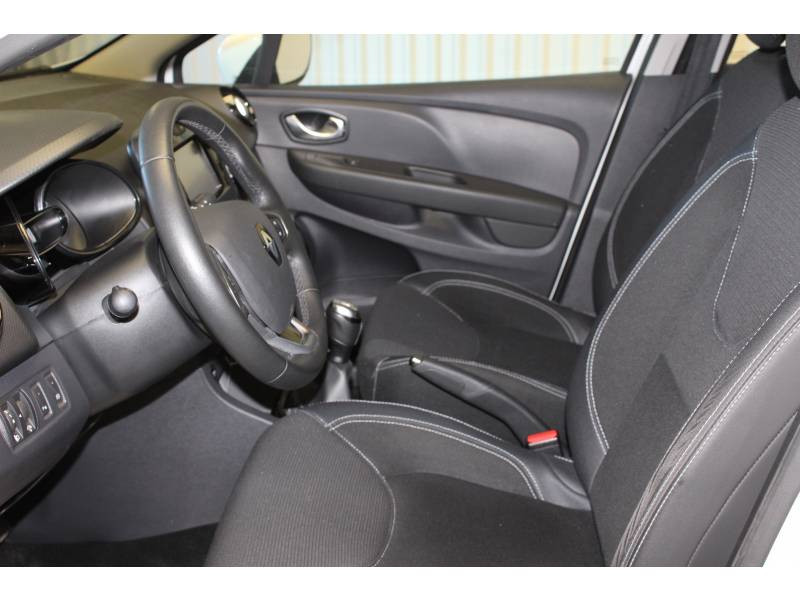 Photo 7 de l'offre de RENAULT Clio IV BUSINESS dCi 90 Energy eco2 82g à 11490€ chez Francepronet Car Center