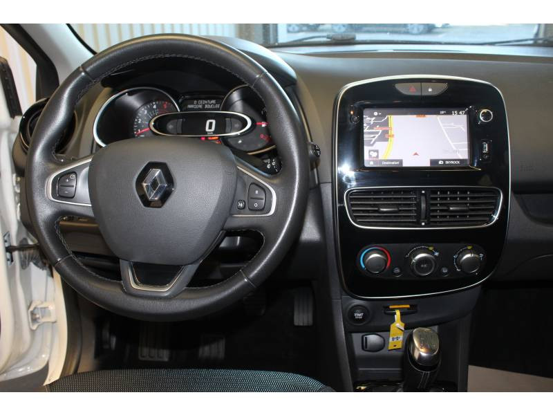 Photo 8 de l'offre de RENAULT Clio IV BUSINESS dCi 90 Energy eco2 82g à 11490€ chez Francepronet Car Center