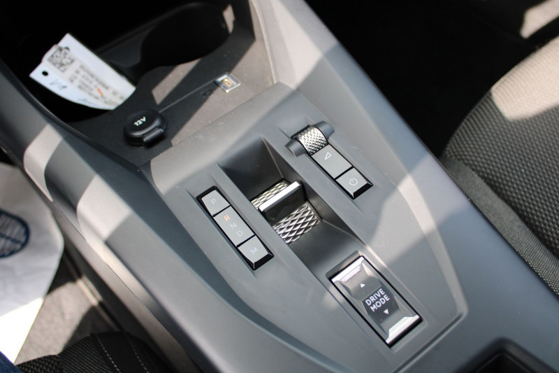 Photo 14 de l'offre de DS DS4 CROSSBACK III BASTILLE+ ESSENCE 130 CV EAT8 BOITE AUTO USB GPS SCREEN FULL LEDS RÃGULATEUR ESP à 23500€ chez Bougel transactions