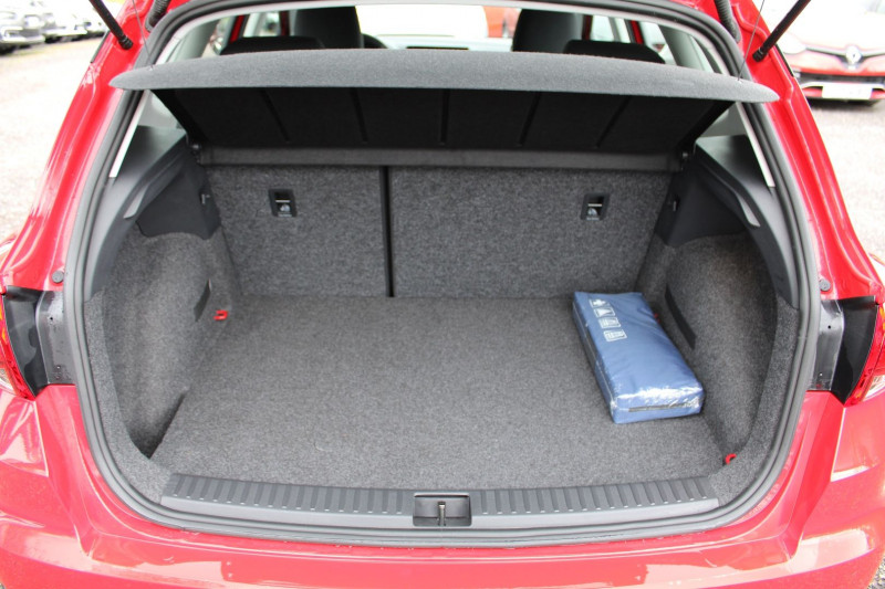 Photo 7 de l'offre de SEAT ARONA II TSI 90 CV STYLE ESSENCE+GNV GAZ GPS 3D FULL LED JA 16 RADAR BLUETOOTH RÃGULATEUR à 16900€ chez Bougel transactions