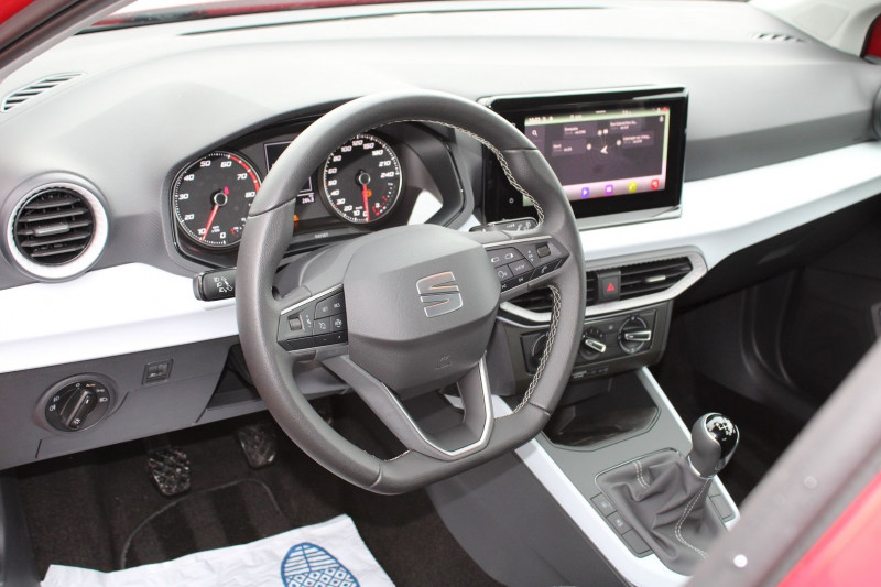 Photo 11 de l'offre de SEAT ARONA II TSI 90 CV STYLE ESSENCE+GNV GAZ GPS 3D FULL LED JA 16 RADAR BLUETOOTH RÃGULATEUR à 16900€ chez Bougel transactions