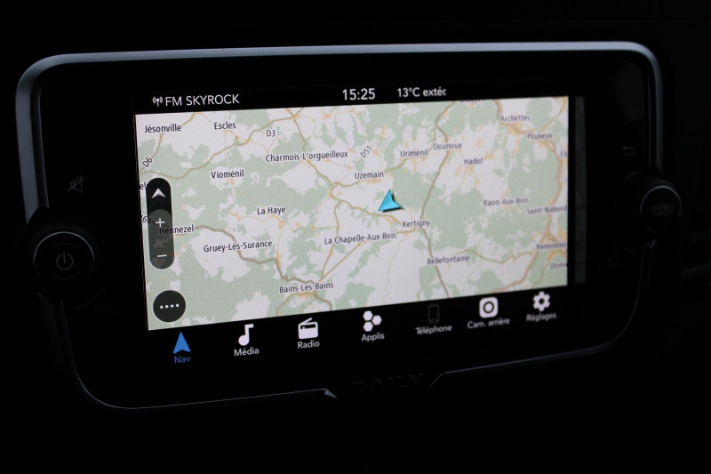 Photo 7 de l'offre de IVECO DAILY 35S 14 V12 OP CHAMPION 140 CV GPS 3D CAMÃRA RÃGULATEUR FULL LED TVA=29900 E HT à 35880€ chez Bougel transactions