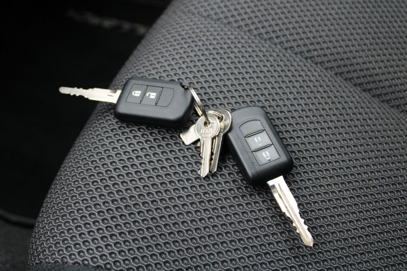 Photo 19 de l'offre de FIAT FULLBACK 2L4 JTD 180 CV SUPER CAB ADVENTURE "4X4" ATTELAGE RIDEAU CAMÃRA TVA=20825 E HT à 24500€ chez Bougel transactions