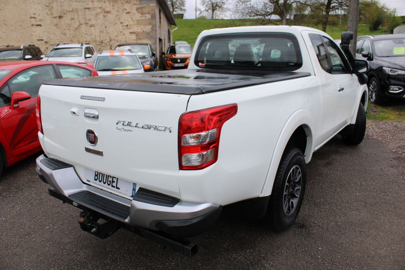 Photo 5 de l'offre de FIAT FULLBACK 2L4 JTD 180 CV SUPER CAB ADVENTURE "4X4" ATTELAGE RIDEAU CAMÃRA TVA=20825 E HT à 24500€ chez Bougel transactions
