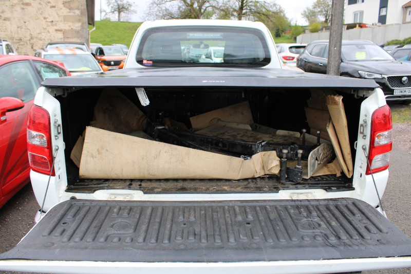 Photo 8 de l'offre de FIAT FULLBACK 2L4 JTD 180 CV SUPER CAB ADVENTURE "4X4" ATTELAGE RIDEAU CAMÃRA TVA=20825 E HT à 24500€ chez Bougel transactions