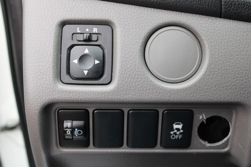 Photo 13 de l'offre de FIAT FULLBACK 2L4 JTD 180 CV SUPER CAB ADVENTURE "4X4" ATTELAGE RIDEAU CAMÃRA TVA=20825 E HT à 24500€ chez Bougel transactions