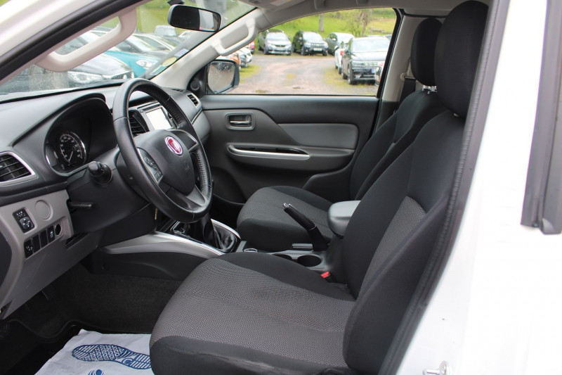 Photo 10 de l'offre de FIAT FULLBACK 2L4 JTD 180 CV SUPER CAB ADVENTURE "4X4" ATTELAGE RIDEAU CAMÃRA TVA=20825 E HT à 24500€ chez Bougel transactions