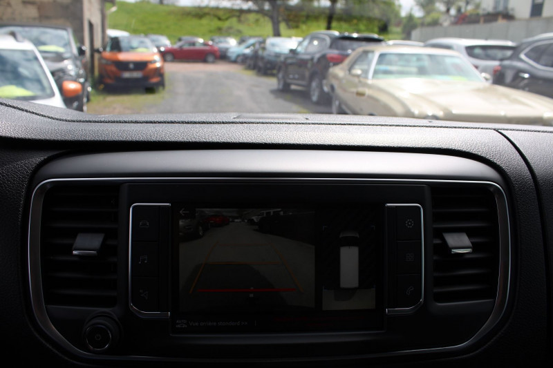 Photo 19 de l'offre de FIAT SCUDO 4 L2 AFFAIRE 2L HDI 145 CV WEBASTO ATTELAGE CAMÃRA BOITE AUTO EAT-8 TVA=23250 E HT à 27900€ chez Bougel transactions