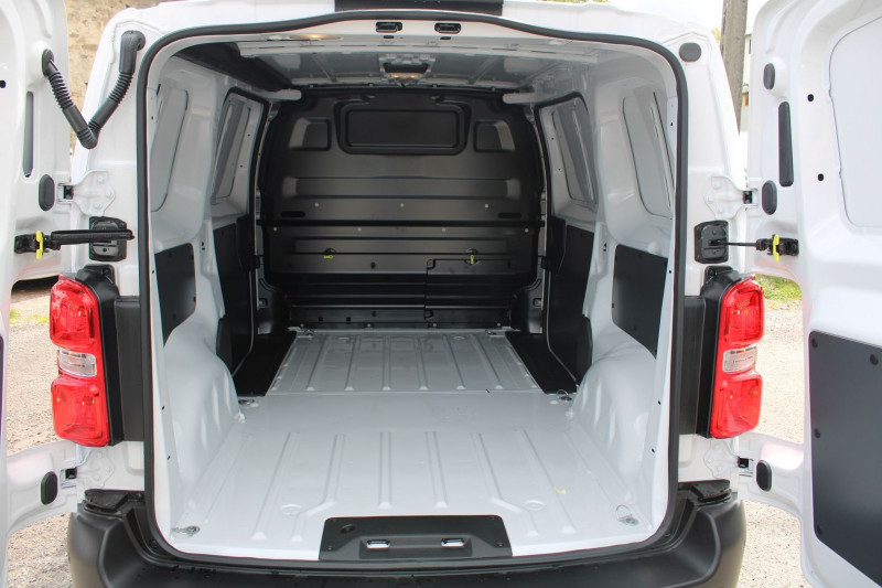 Photo 9 de l'offre de FIAT SCUDO 4 L2 AFFAIRE 2L HDI 145 CV WEBASTO ATTELAGE CAMÃRA BOITE AUTO EAT-8 TVA=23250 E HT à 27900€ chez Bougel transactions