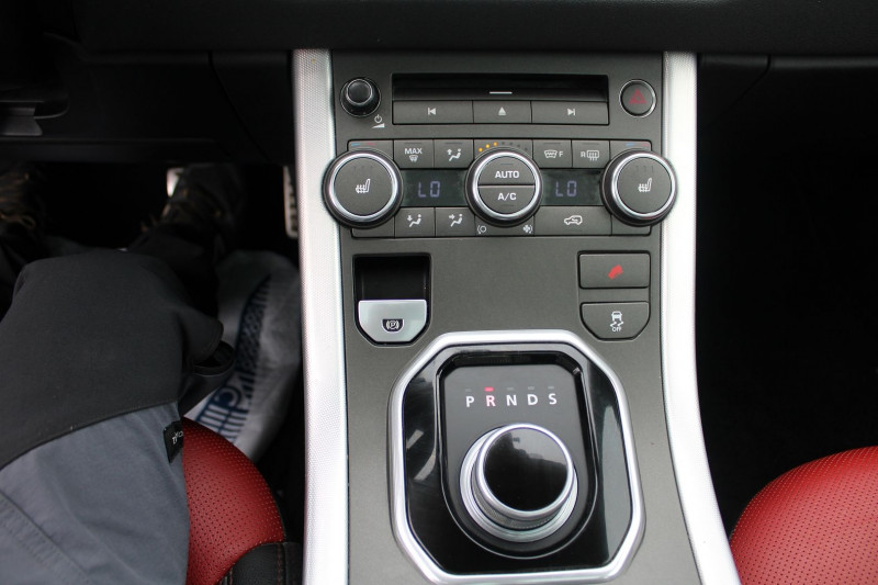 Photo 18 de l'offre de LAND-ROVER EVOQUE 2L2 TD4 DYNAMIC 4X4 LUXE 150 CV BOITE AUTO CUIR BICOLOR GPS USB JA 19 REGULATEUR à 18900€ chez Bougel transactions