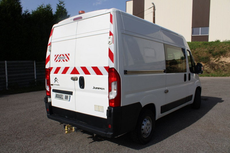 Photo 2 de l'offre de CITROEN JUMPER 35 L2H2 CONFORT 2L BLUEHDI 130 CV BOITE 6V GPS USB REGULATEUR BLUETOOTH 7 PLACES à 18900€ chez Bougel transactions