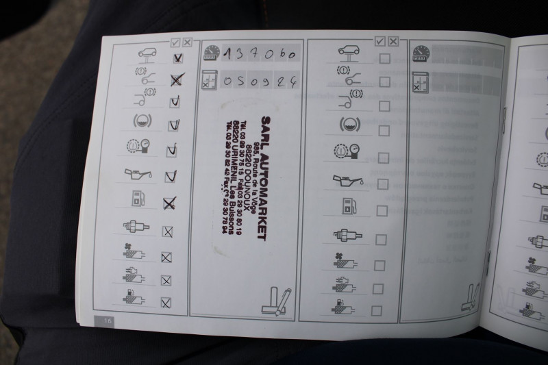 Photo 19 de l'offre de MINI PACEMAN COOPER 122 CV ESSENCE CLIM CUIR SPORT AUDIO TOIT OUVRANT PANO JA 17 RÃGULATEUR à 13990€ chez Bougel transactions