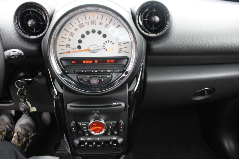 Photo 17 de l'offre de MINI PACEMAN COOPER 122 CV ESSENCE CLIM CUIR SPORT AUDIO TOIT OUVRANT PANO JA 17 RÃGULATEUR à 13990€ chez Bougel transactions