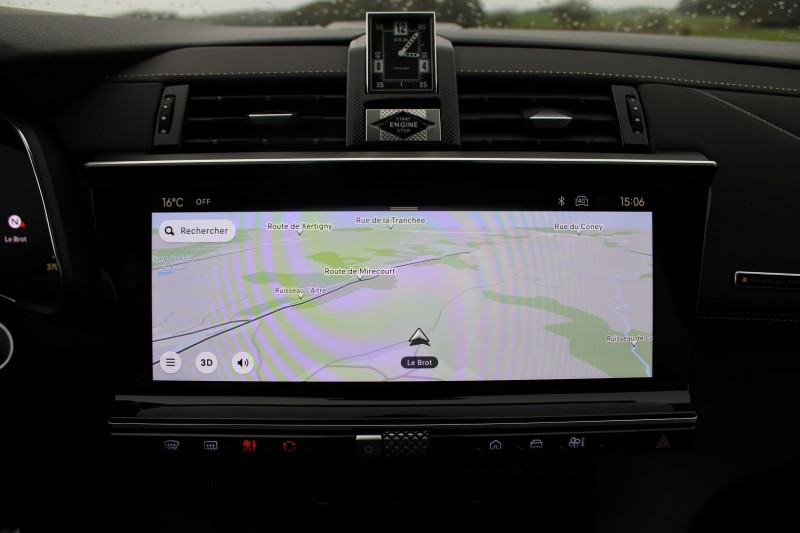 Photo 20 de l'offre de DS DS 7 CROSSBACK II DIESEL ANTOINE DE SAINT EXUPERY VOL DE NUIT BOITE AUTO EAT8 FULL ÃQUIPÃE  130 CV à 39990€ chez Bougel transactions