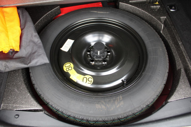 Photo 7 de l'offre de LAND-ROVER EVOQUE 2L2 TD4 DYNAMIC 4X4 LUXE 150 CV BOITE AUTO CUIR BICOLOR GPS USB JA 19 REGULATEUR à 18900€ chez Bougel transactions