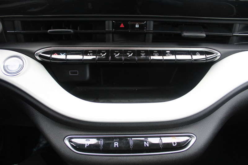 Photo 13 de l'offre de FIAT 500 III ACTION 24 KWH ELECT BVA CLIMAT U.CONNECT GPS ÃCRAN 3D RÃGULATEUR BLUETOOTH LEDS à 10900€ chez Bougel transactions