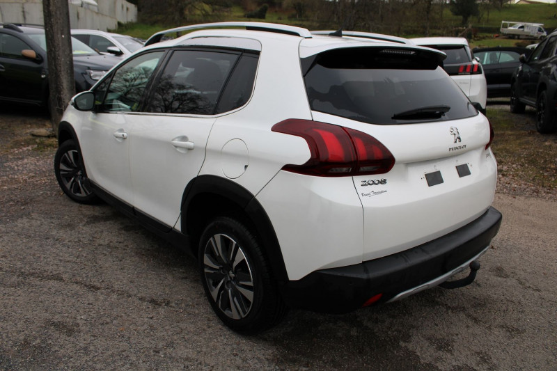 Photo 3 de l'offre de PEUGEOT 2008 II 1L5 BLUEHDI 100 CV ALLURE GPS USB MI CUIR REGULATEUR BLUETOOTH JA 17  CLIM AUTO à 13200€ chez Bougel transactions