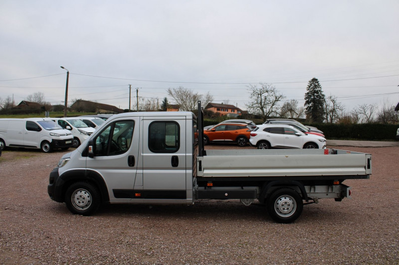 Photo 7 de l'offre de CITROEN JUMPER PLATEAU GPS 3D PLATEAU=3M30 "7 PLACES" 2L HDI 160 CV ATTELAGE BLUETOOTH TVA=18250 E HT à 21900€ chez Bougel transactions