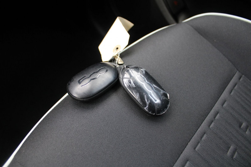 Photo 15 de l'offre de FIAT 500 III ACTION 24 KWH ELECT BVA CLIMAT U.CONNECT GPS ÃCRAN 3D RÃGULATEUR BLUETOOTH LEDS à 10900€ chez Bougel transactions