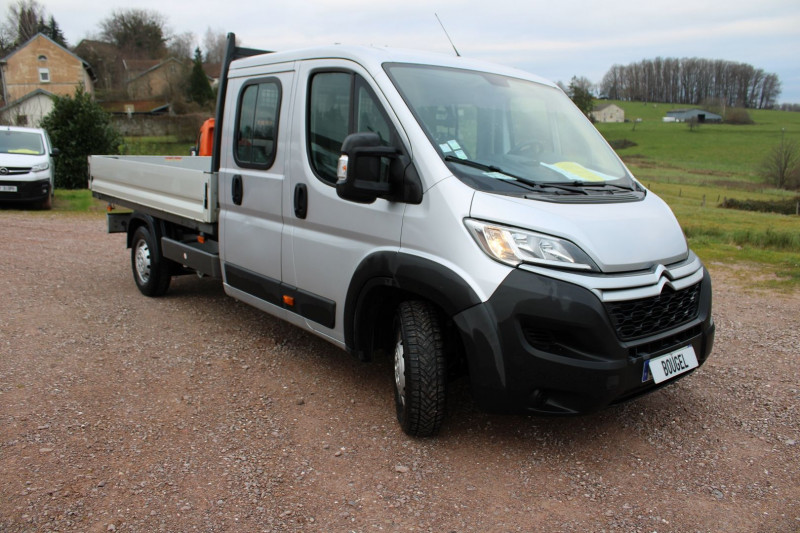 Photo 4 de l'offre de CITROEN JUMPER PLATEAU GPS 3D PLATEAU=3M30 "7 PLACES" 2L HDI 160 CV ATTELAGE BLUETOOTH TVA=18250 E HT à 21900€ chez Bougel transactions