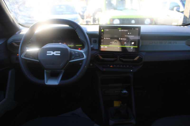 Photo 11 de l'offre de DACIA DUSTER VI EXTREME 4X4 TCE 130 CV BOITE 6V CAMÃRA GPS LINK USB JA 17 REGULATEUR BLUETOOTH à 27900€ chez Bougel transactions