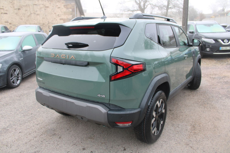 Photo 2 de l'offre de DACIA DUSTER VI EXTREME TCE 130 CV "4X4" GPS 3D I-COKPIT CAMÃRA 360Â° JA 17 FULL LED PACK HIVER à 27990€ chez Bougel transactions