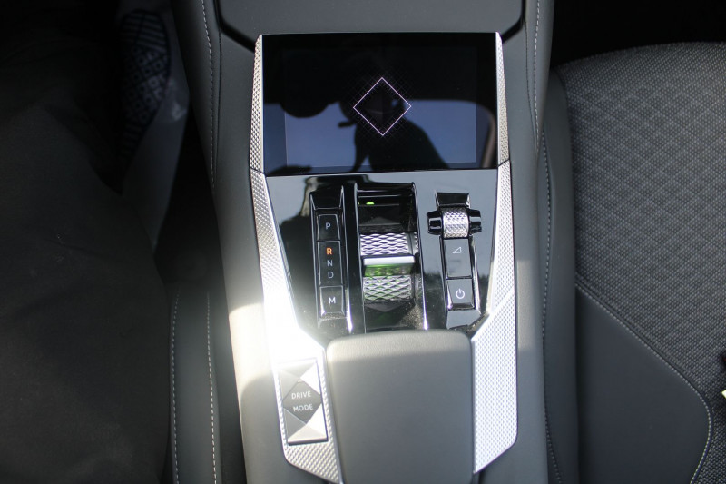 Photo 16 de l'offre de DS DS4 CROSSBACK III TROCADERO HDI 130 CV USB GPS 3D CAMÃRA FULL LED TOIT PANO JA 19 BOITE AUTO EAT-8 à 28900€ chez Bougel transactions