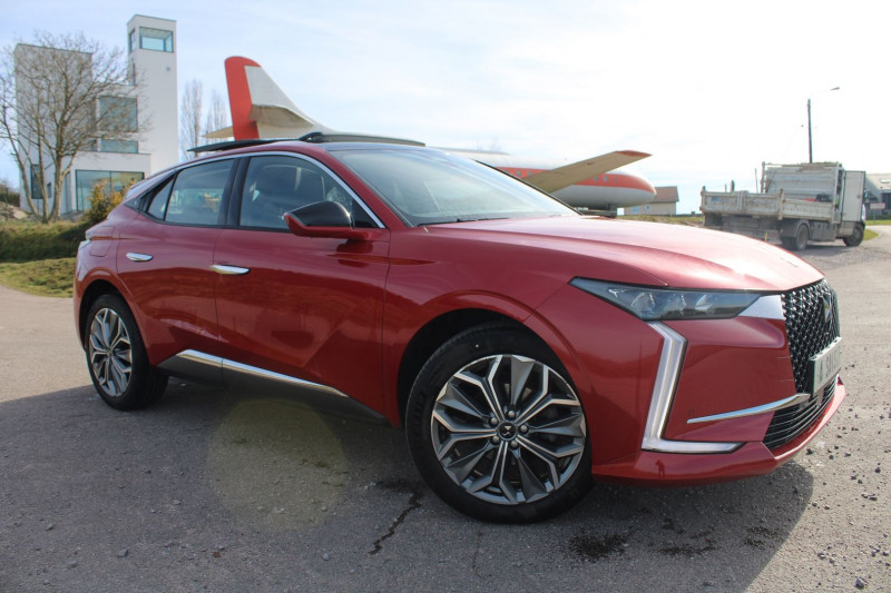 Ds DS4 CROSSBACK III TROCADERO HDI 130 CV USB GPS 3D CAMÃRA FULL LED TOIT PANO JA 19 BOITE AUTO EAT-8 Diesel RED PEPERONCINO Occasion à vendre