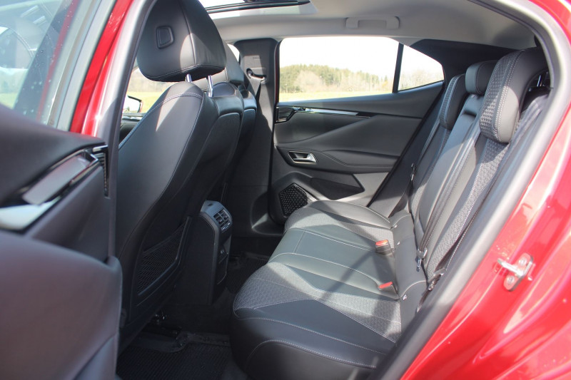 Photo 10 de l'offre de DS DS4 CROSSBACK III TROCADERO HDI 130 CV USB GPS 3D CAMÃRA FULL LED TOIT PANO JA 19 BOITE AUTO EAT-8 à 28900€ chez Bougel transactions