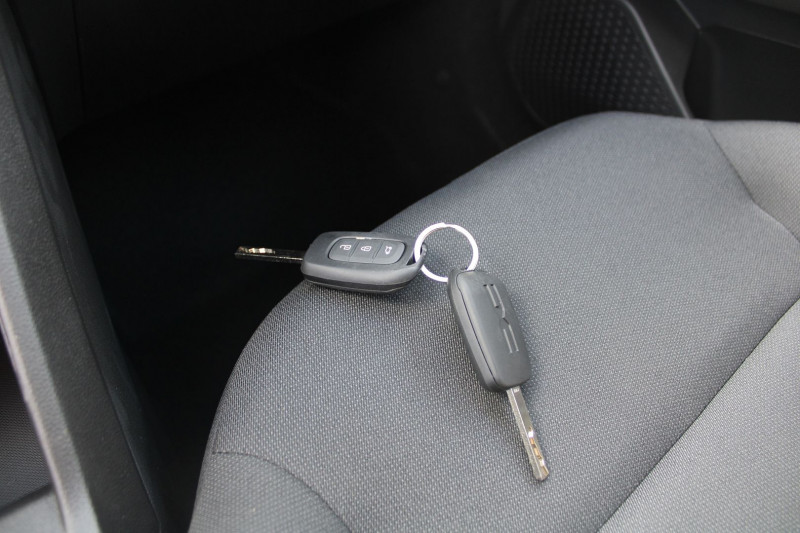 Photo 14 de l'offre de DACIA SANDERO 5 SCE ESSENCE CITY CLIM GPS CARPLAY AUDIO USB FULL LED RADAR BLUETOOTH RÃGULATEUR à 14990€ chez Bougel transactions