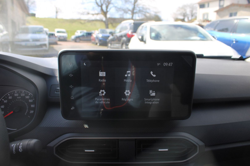 Photo 11 de l'offre de DACIA SANDERO 5 SCE ESSENCE CITY CLIM GPS CARPLAY AUDIO USB FULL LED RADAR BLUETOOTH RÃGULATEUR à 14990€ chez Bougel transactions