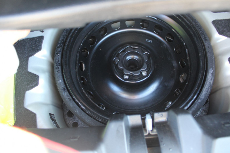 Photo 6 de l'offre de MERCEDES-BENZ CLASSE SLK CABRIOLET 200 KOMPRESSOR 163 CV CLIM AUDIO CUIR SPORT JA 18 TELEPHONE RÃGULATEUR à 11900€ chez Bougel transactions