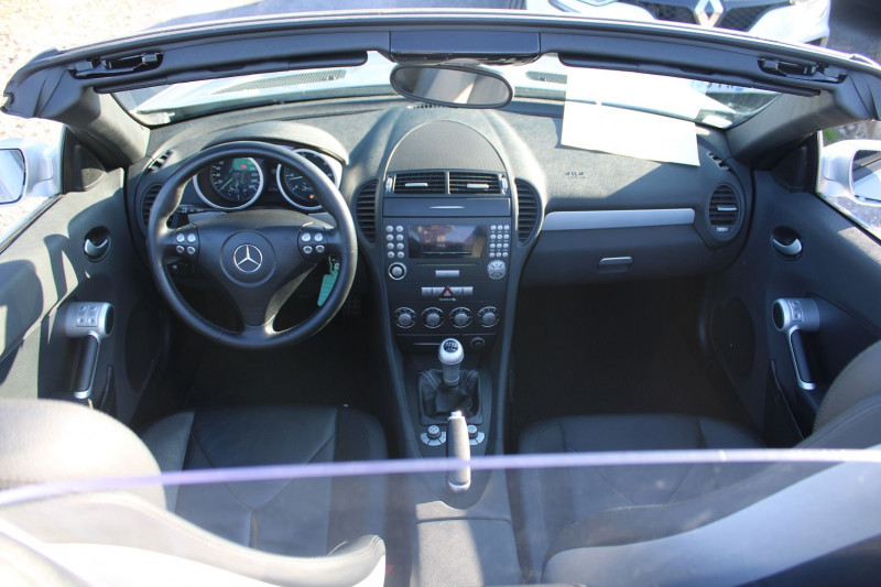 Photo 9 de l'offre de MERCEDES-BENZ CLASSE SLK CABRIOLET 200 KOMPRESSOR 163 CV CLIM AUDIO CUIR SPORT JA 18 TELEPHONE RÃGULATEUR à 11900€ chez Bougel transactions