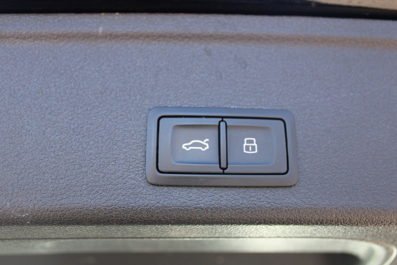 Photo 7 de l'offre de AUDI A4 ALLROAD 45 TFSI DESIGN 245 CV HYBRIDE "QUATTRO" GPS 3D USB JA 17 I-COKPIT BOITE S-TRONIC à 23900€ chez Bougel transactions
