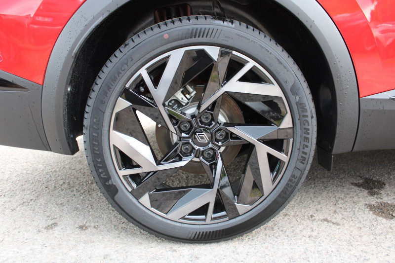 Photo 8 de l'offre de RENAULT SYMBIOZ E-TECH 145 CV ESPRIT ALPINE HYBRIDE USB GPS 3D JA 19 FULL LED CAMÃRA BOITE AUTO à 31500€ chez Bougel transactions