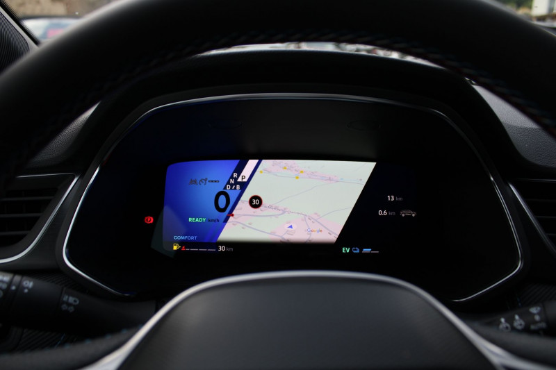 Photo 20 de l'offre de RENAULT SYMBIOZ E-TECH 145 CV ESPRIT ALPINE HYBRIDE USB GPS 3D JA 19 FULL LED CAMÃRA BOITE AUTO à 31500€ chez Bougel transactions