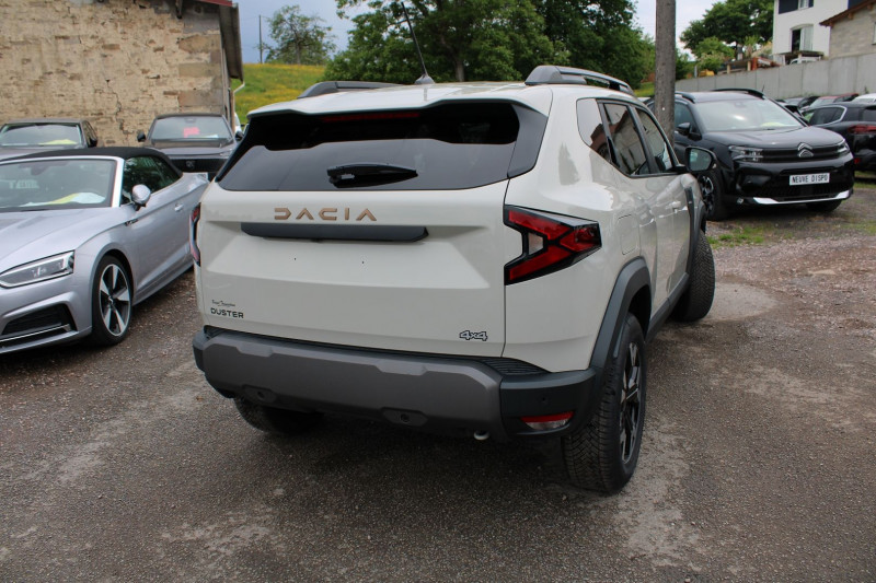Photo 2 de l'offre de DACIA DUSTER VI EXTREME TCE 130 CV "4X4" GPS CARPLAY JA17 FULL LED CAMÃRA 360Â° I-COKPIT PK HIVER à 27990€ chez Bougel transactions
